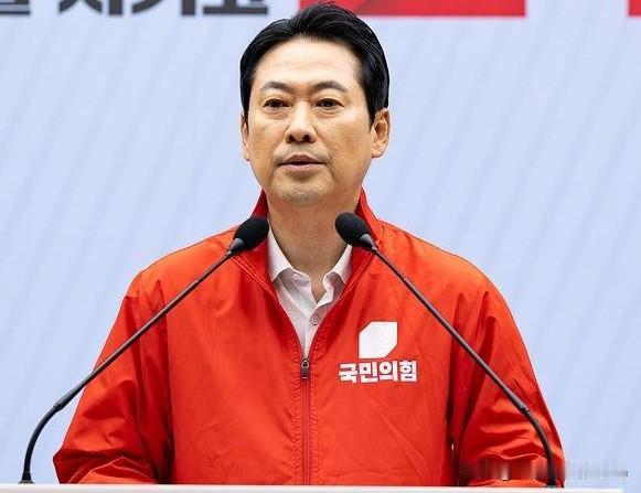 6月2日，韩国国民力量党党首张东赫发表公开国民讲话，号召广大民众积极参与投票，以