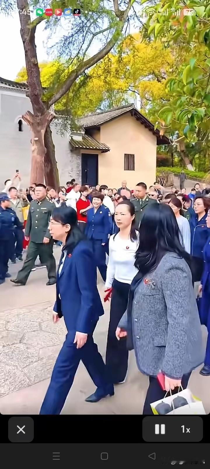 我们的伟大领袖毛主席逝世50周年，广大网友都很关心，都呼吁想举办隆重纪念20