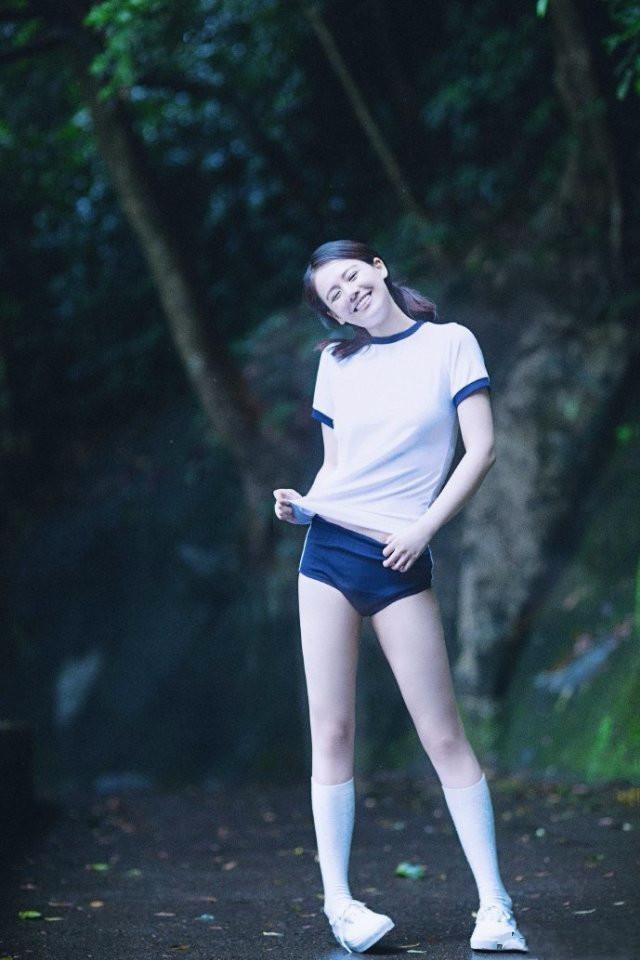 还有人没有看过马思纯这组照片吗？当年一套封神，妥妥的疼痛文学女主，纯欲天花板，求