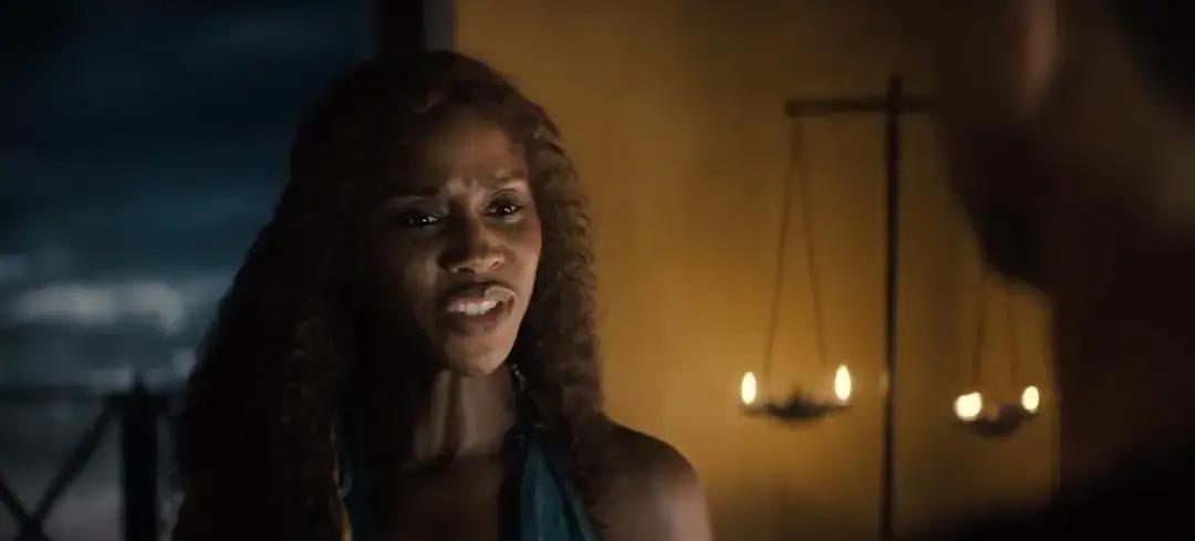 刷到有人吹《斯巴达克斯》出了新衍生剧《亚述家族》，还放第9集截图，说阿舒尔又阴了