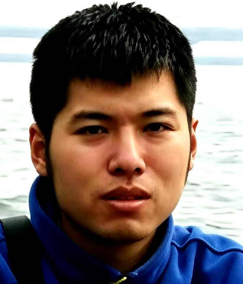 两人一台电脑，5年硬搓出一部院线电影，还卖了200万票房。信雨萌以前干装修，