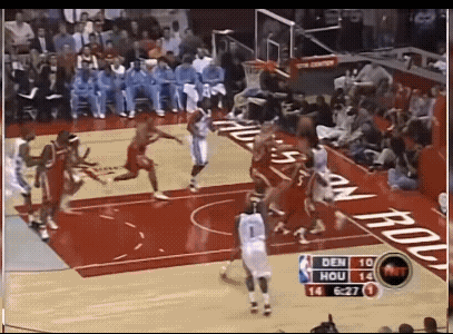 表弟不相信姚明那会的NBA比现在好看，我给他看了这个视频，这是姚明的连续两个大帽