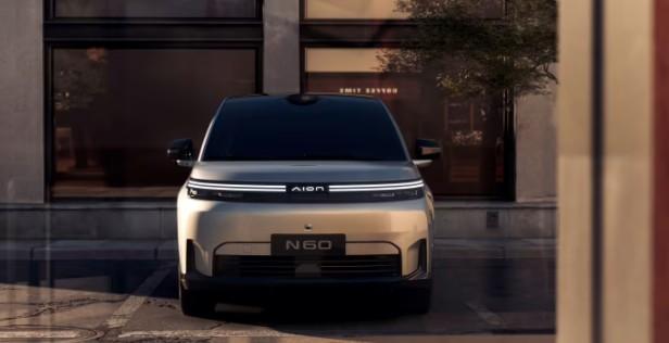 广汽埃安N60亮相，标配零重力座椅与5连杆悬挂广汽埃安官方宣布，全新纯电动车型