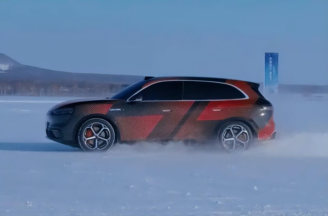 拿这柴油飞轮装上新能源SUV和轿车行不？虽然我还没明白这飞轮发电机的原理，但我