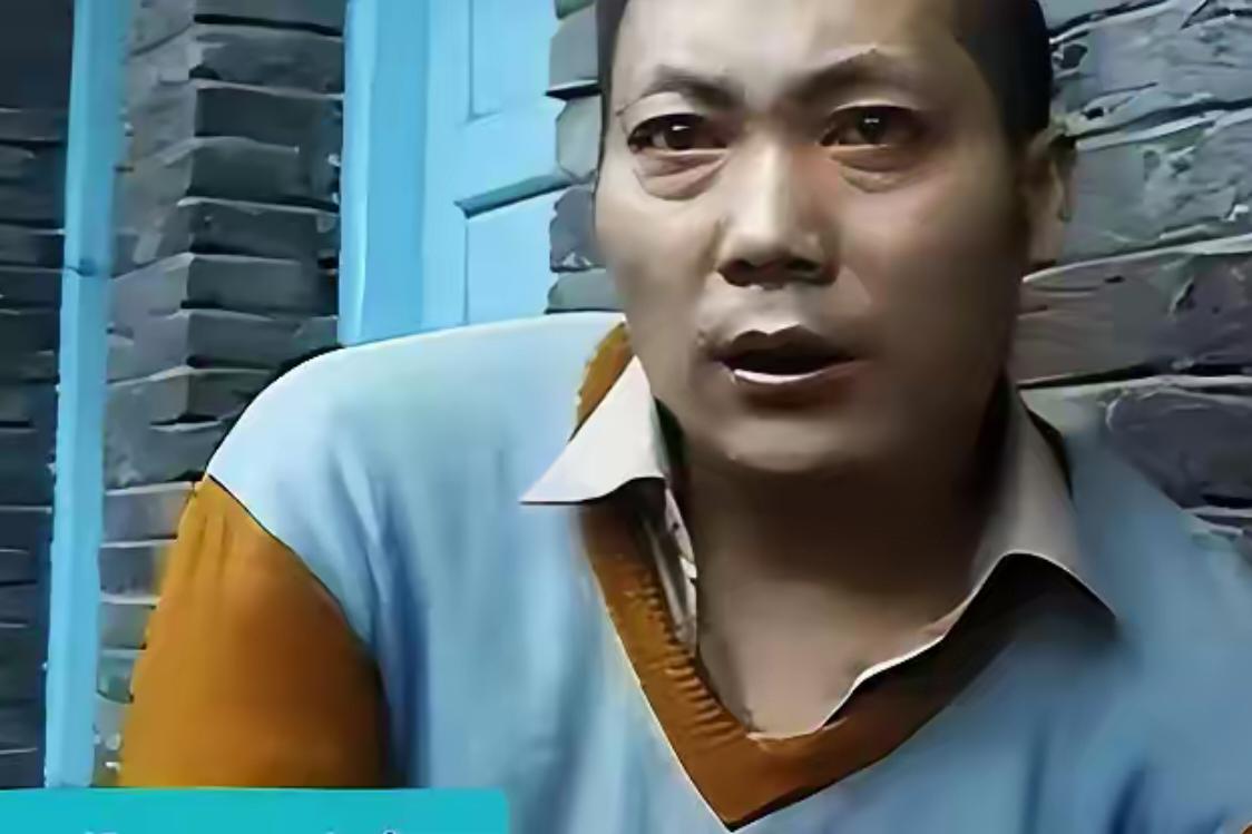 曹忠武做了件蠢事。他以为自己能算准人心。自己生不了，就请哥们曹正昂来“帮忙”。