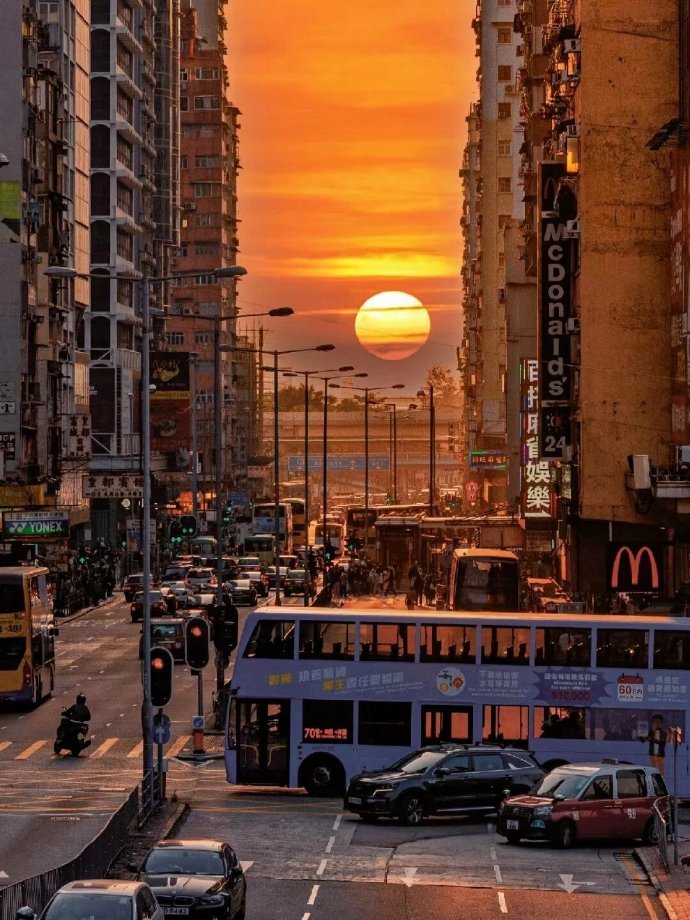 “再见和日落的寓意都是未完待续🌇​​​
