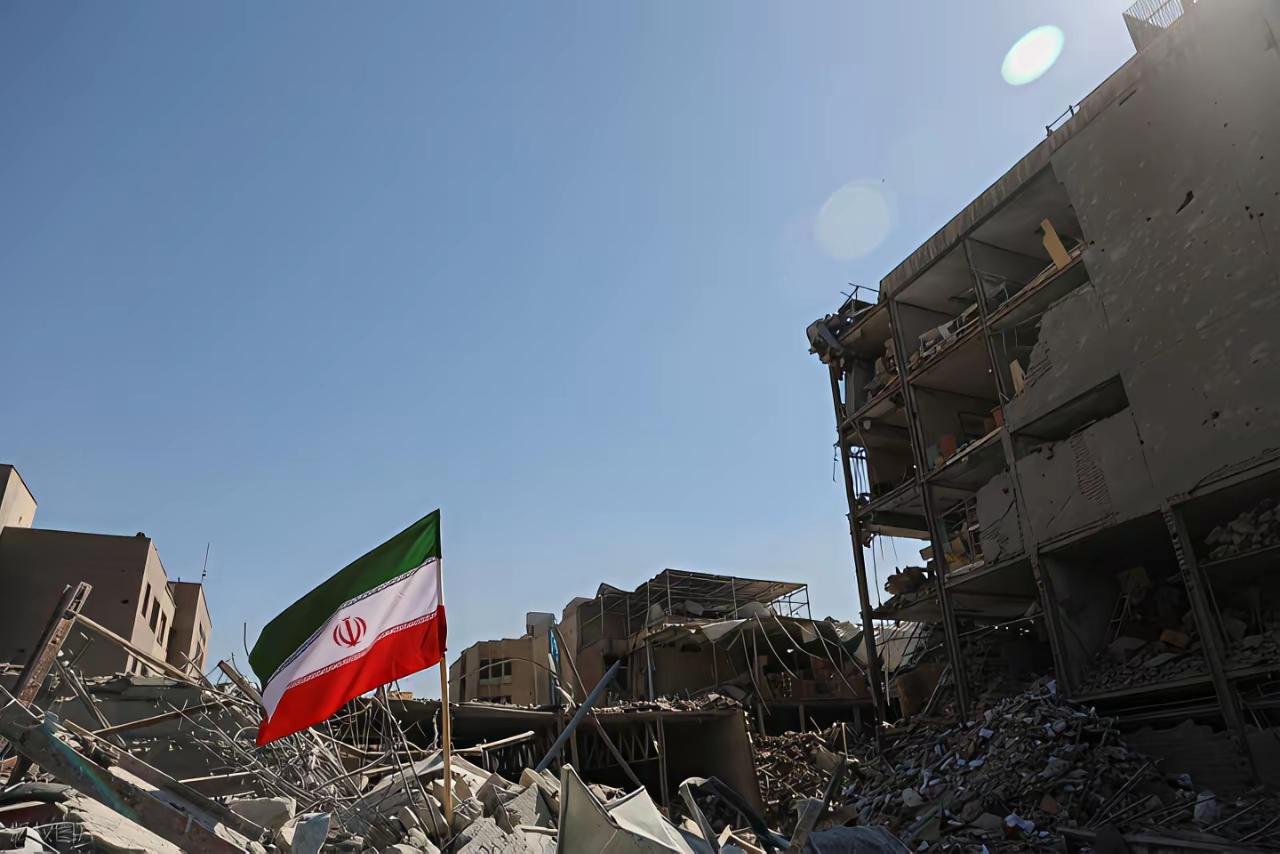 ​美国再也欺骗不了所有的人了，这时候已经看到美国的兵力调动，已经有好几千名美国士