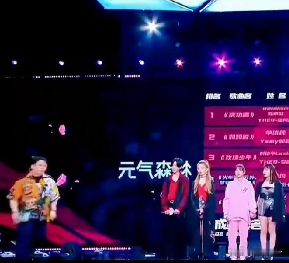 韩红：“别拍了”，好嚣张的语气!她自认为是中国娱乐圈的大哥大，大姐大了，不知道
