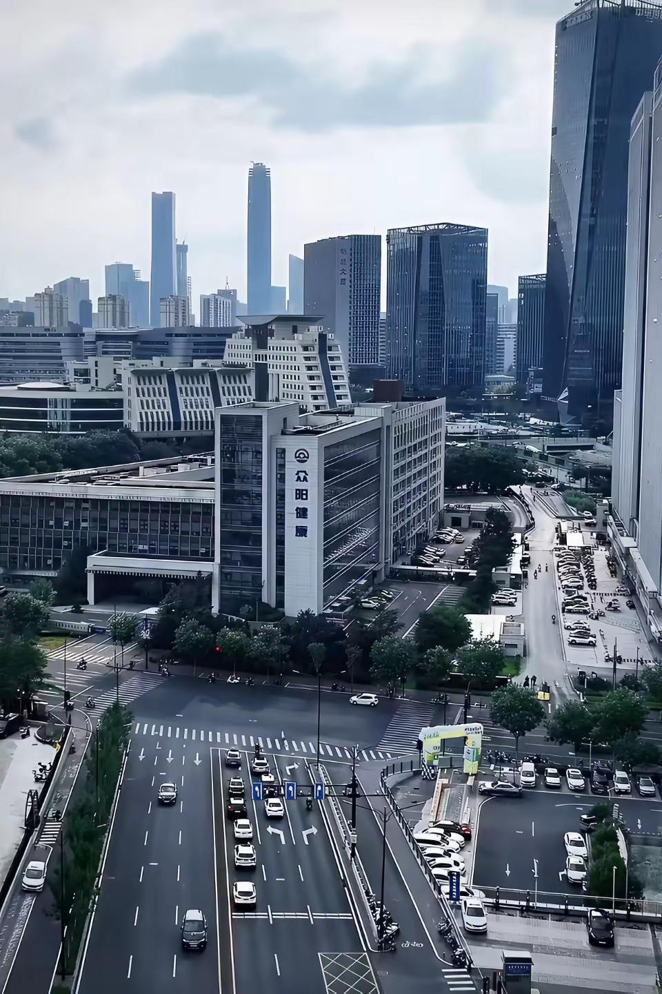 济南200米+高楼仅30座？强省会建设需加速“长高”济南东部新城CBD的玻璃