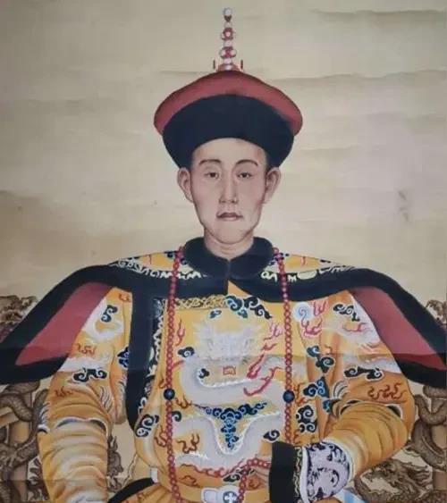 乾隆当太上皇期间，白莲教起义爆发当时有人给乾隆上折子，说清军想了一个招数