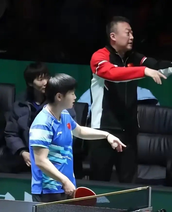 莎莎大格局化解争议！球未擦网，主裁未察觉，鹰眼与对手教练回放均证实无擦网，可米特