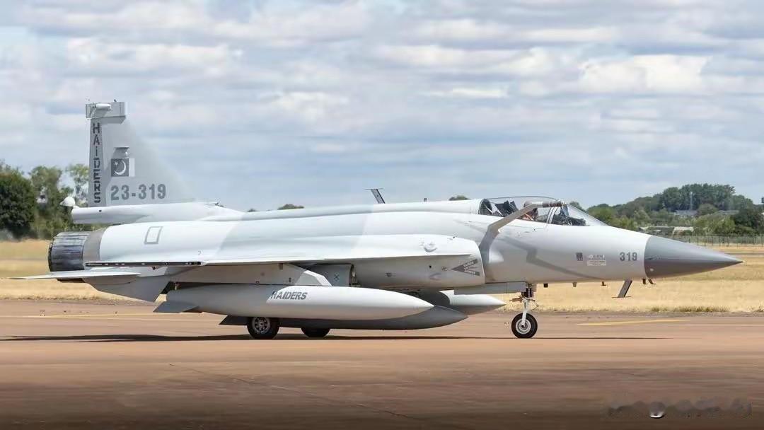 1. 巴基斯坦宣布枭龙又下一单霹雳-15E完成对印大包围？：“枭龙”Block