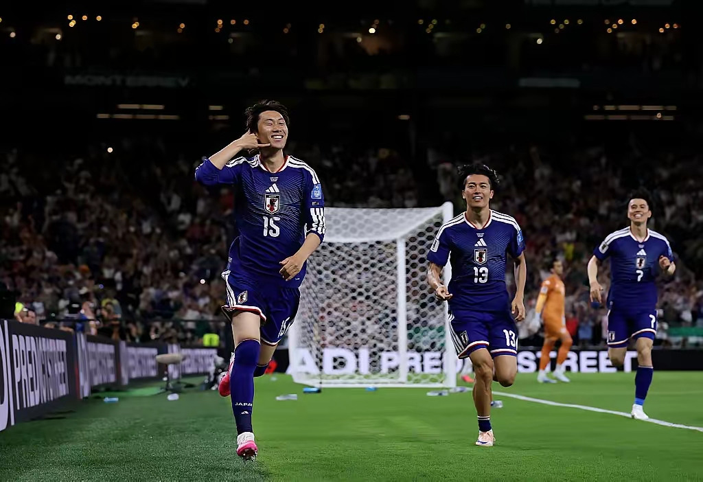 对于如今的日本队，我们不得不承认：日本队已经是世界顶级强队，现在无论哪支球队碰到
