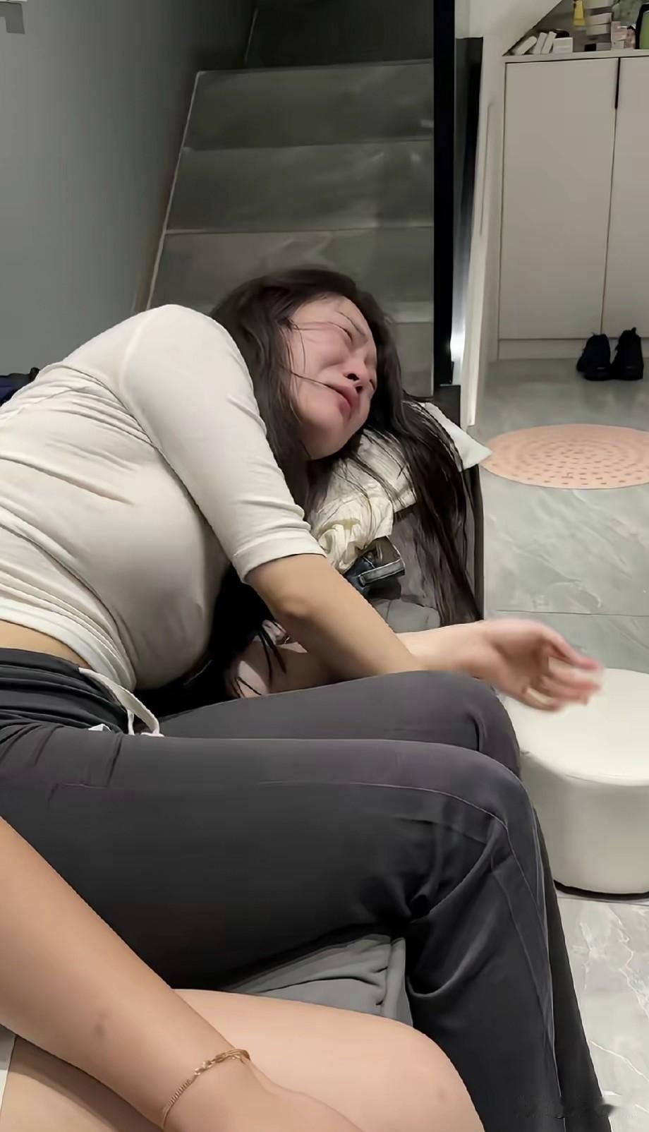 最近，看到网上有一个网友发了一则视频，其闺蜜因跟男友分手，男友不要她了，而哭得梨