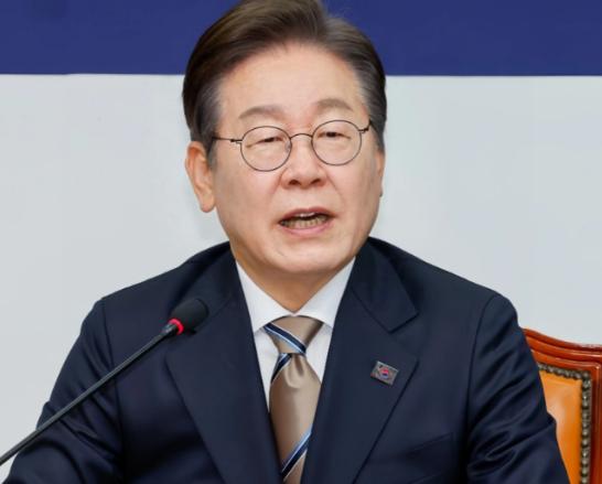 李在明一句“安全靠美国，经济不再靠中国”，将韩国三成出口市场、六成零部件供应链和