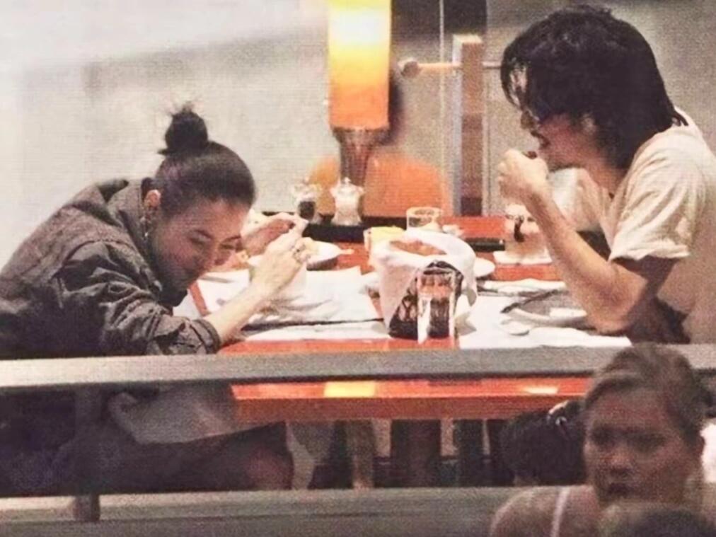 这个世界没有什么东西是永久的………谢霆锋和张柏芝在一起的时候真的很像电影里的情节