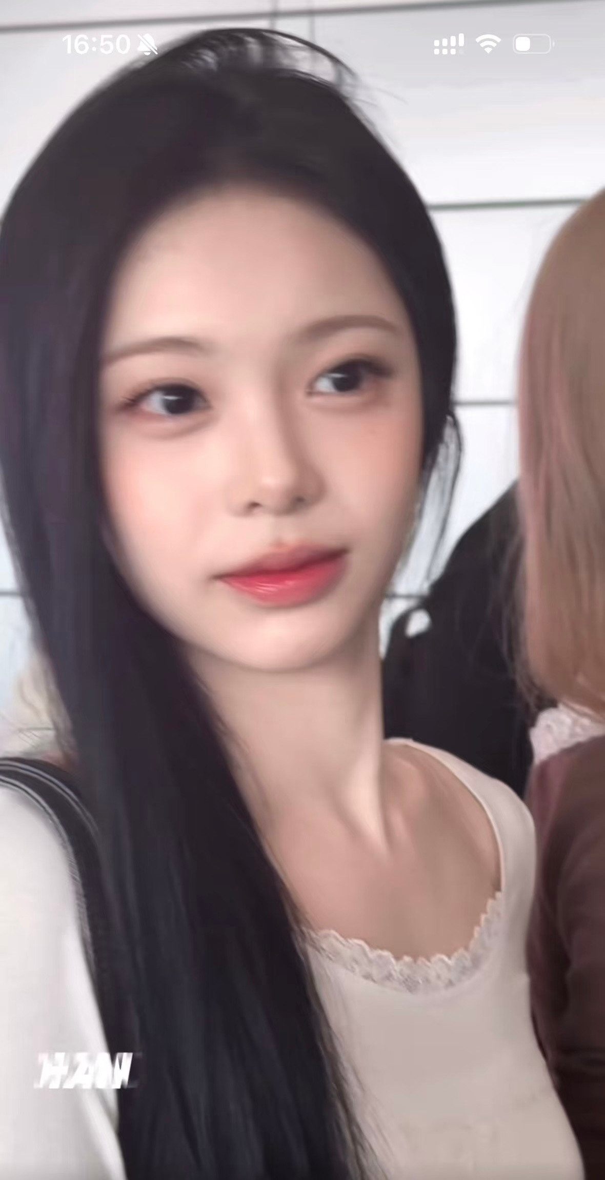 们底子好的美女化妆出来的效果就这样好像什么都画了但又好像只是还原了她原本的五