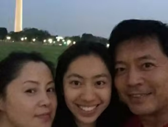 藏了那么多年，原来何政军的妻子是她，怪不得当初会拒绝巩俐​​​