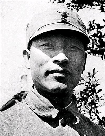 1943年,一名侦察员慌慌张张到新四军第6师16旅旅部报告：“旅长，不好了，我在