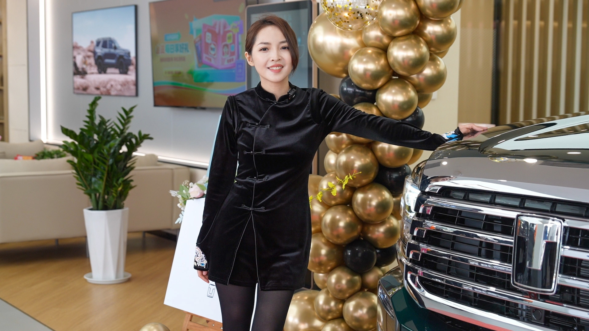 非常荣幸中式台球国际金章裁判成为我们全新坦克500车主。希望坦克500能成为钟