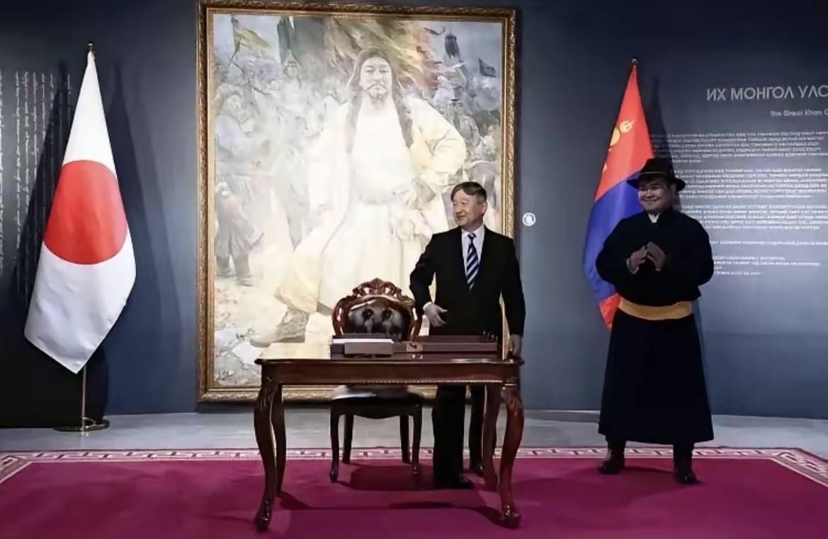 绝不原谅日本人，必须教训蒙古国！日本天皇访问蒙古的计划，令人震惊。祭奠日军亡灵
