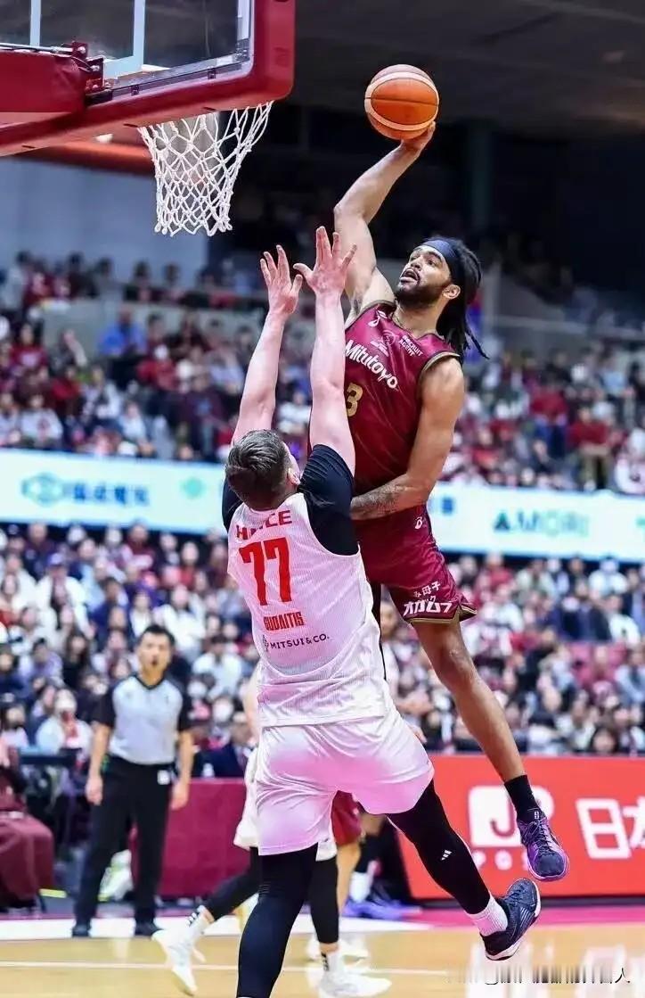 高速男篮官宣第四外援，你看好他替换那个现有外援？赛季前最不被看好的珀塞尔，反而