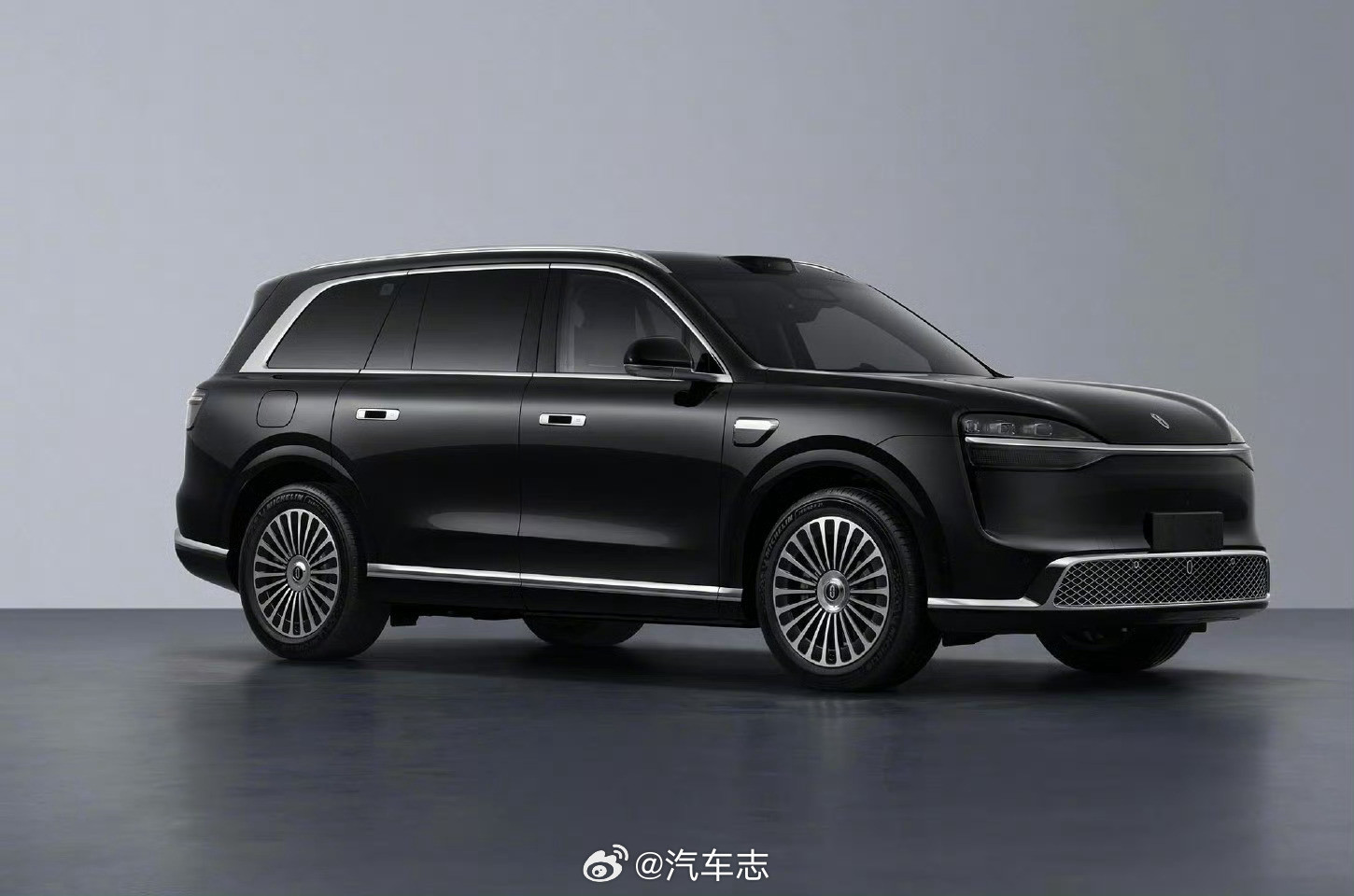 问界m9新款来啦，外观小改，你们觉得新款还是老款好看？