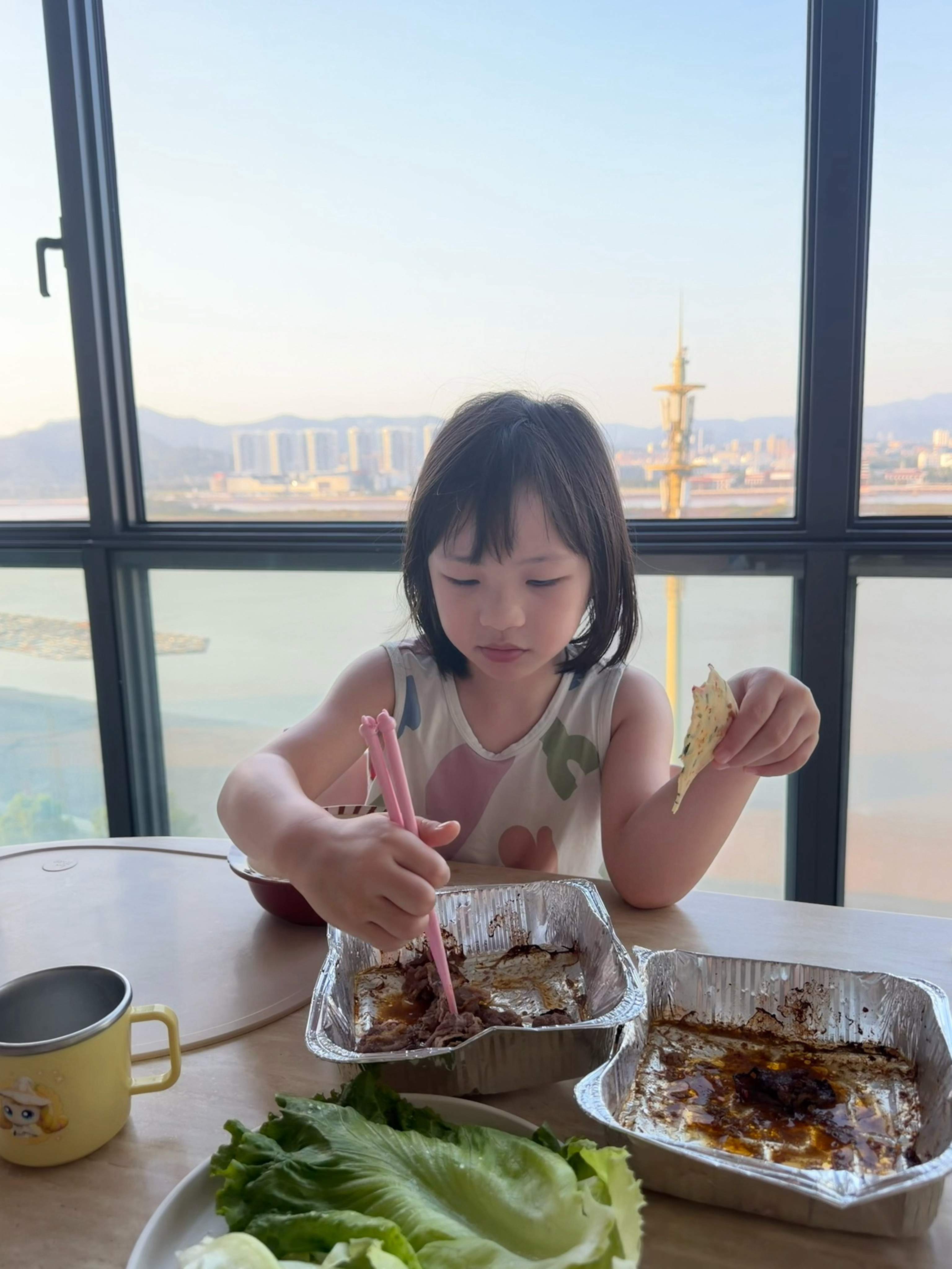 2斤黄蚬子牛吃到后来说感觉太肥了有点怕怕的还是普通的蛤蜊好吃我：？？？真是
