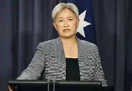让人笑掉大牙！澳大利亚外长要中国自证清白，结果被自己人当场打脸，连彭博社都看不下