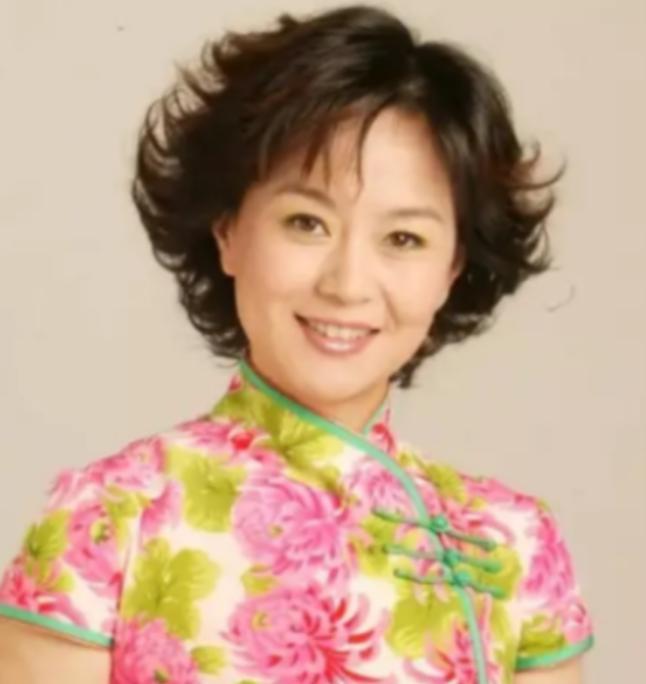 1999年，鞠萍向丈夫提出了离婚，丈夫同意离婚，却让她二选一，孩子和财产只能带走