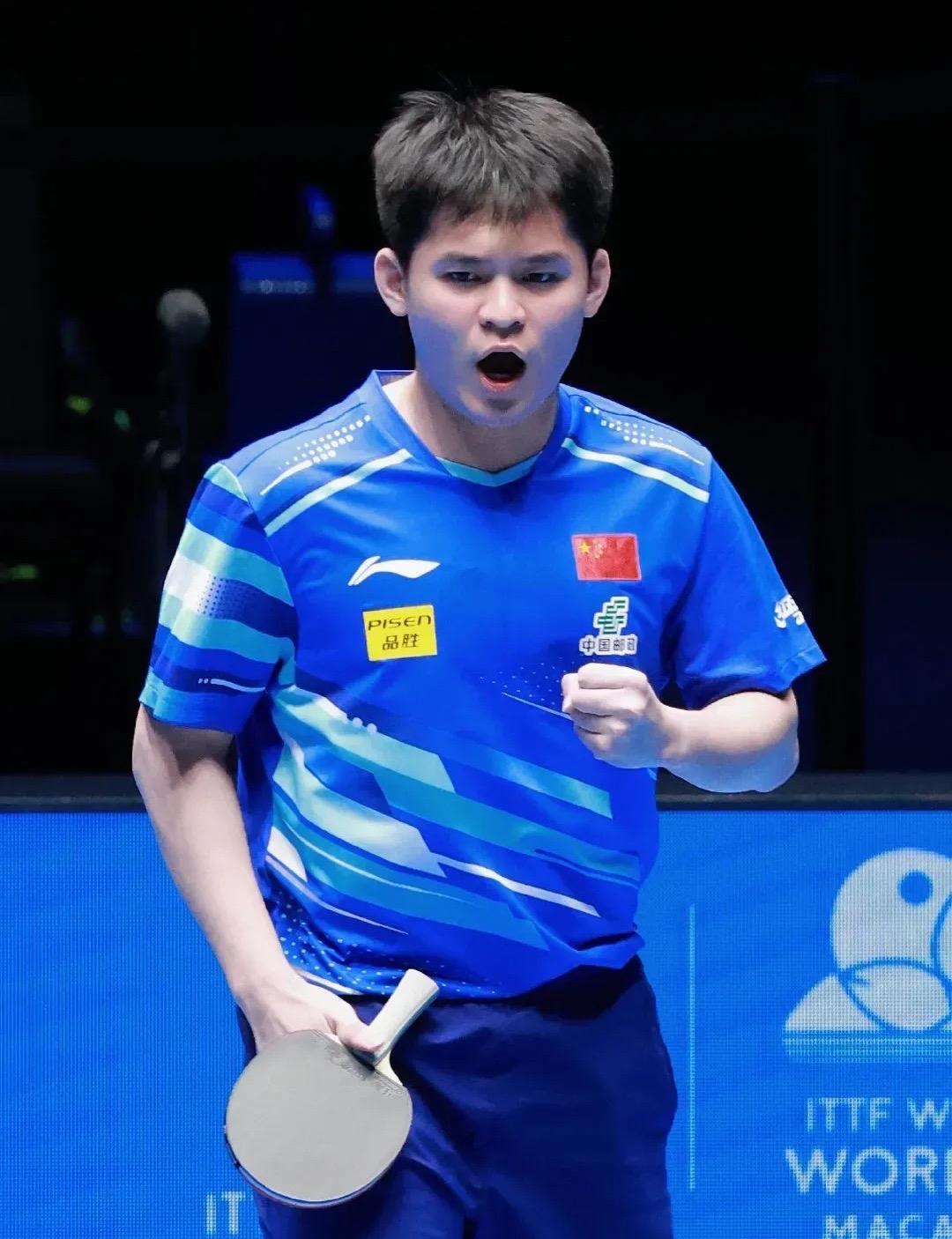随着林诗栋4-1克里斯蒂安.卡尔森，国乒男队最新形势如下[玫瑰]1、林诗栋——