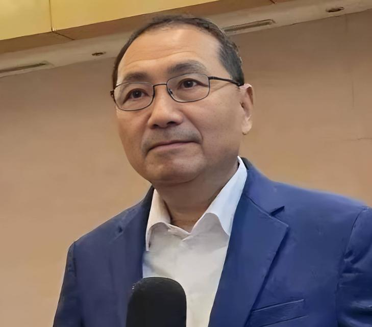 郑丽文亮出黄复兴，侯友宜彻底慌了！侯友宜这下遇到难题了。对手不谈民调，