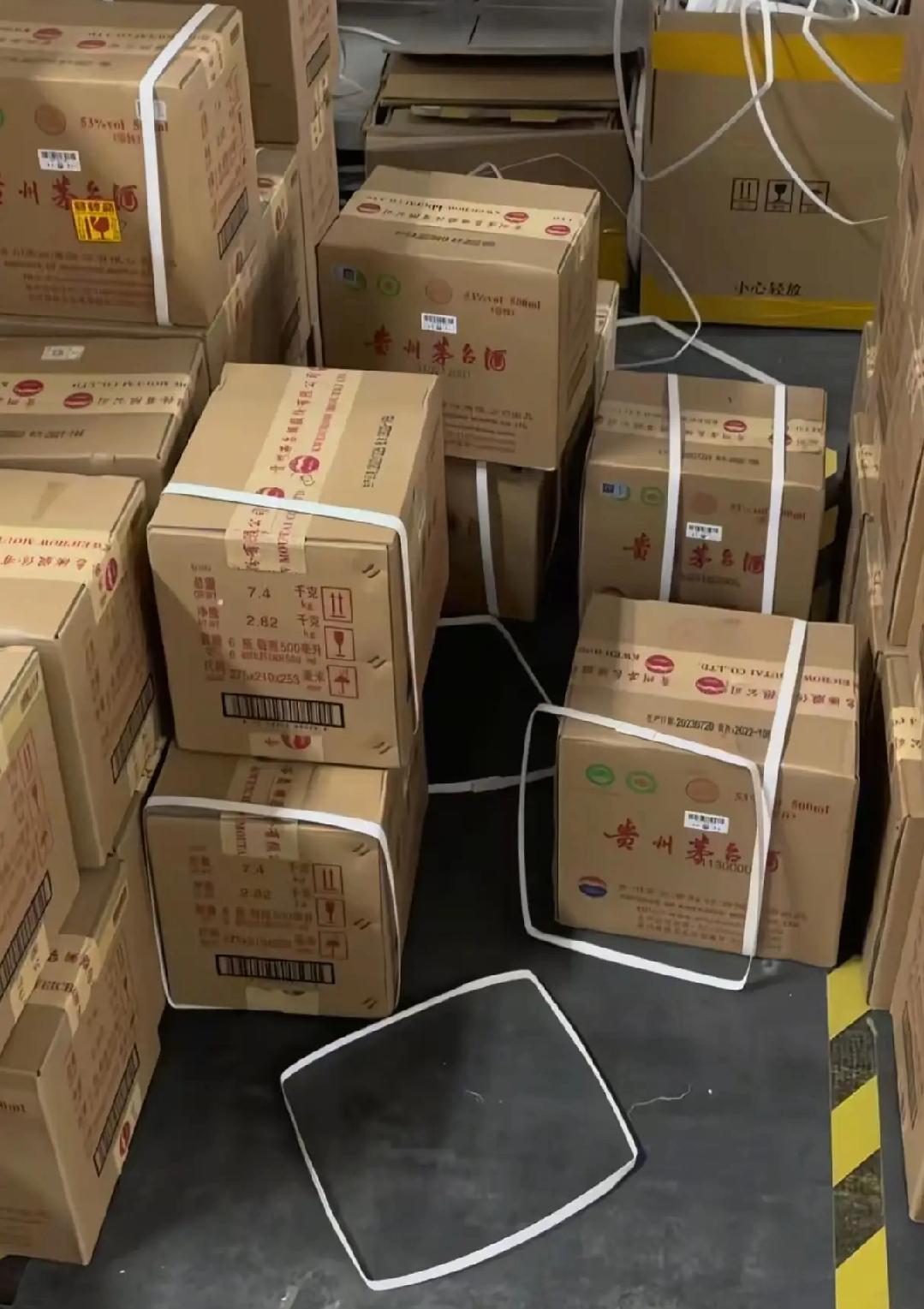 2026年茅台价格的崩塌，不是偶然，而是必然。看着那些曾经风光无限的囤酒商，