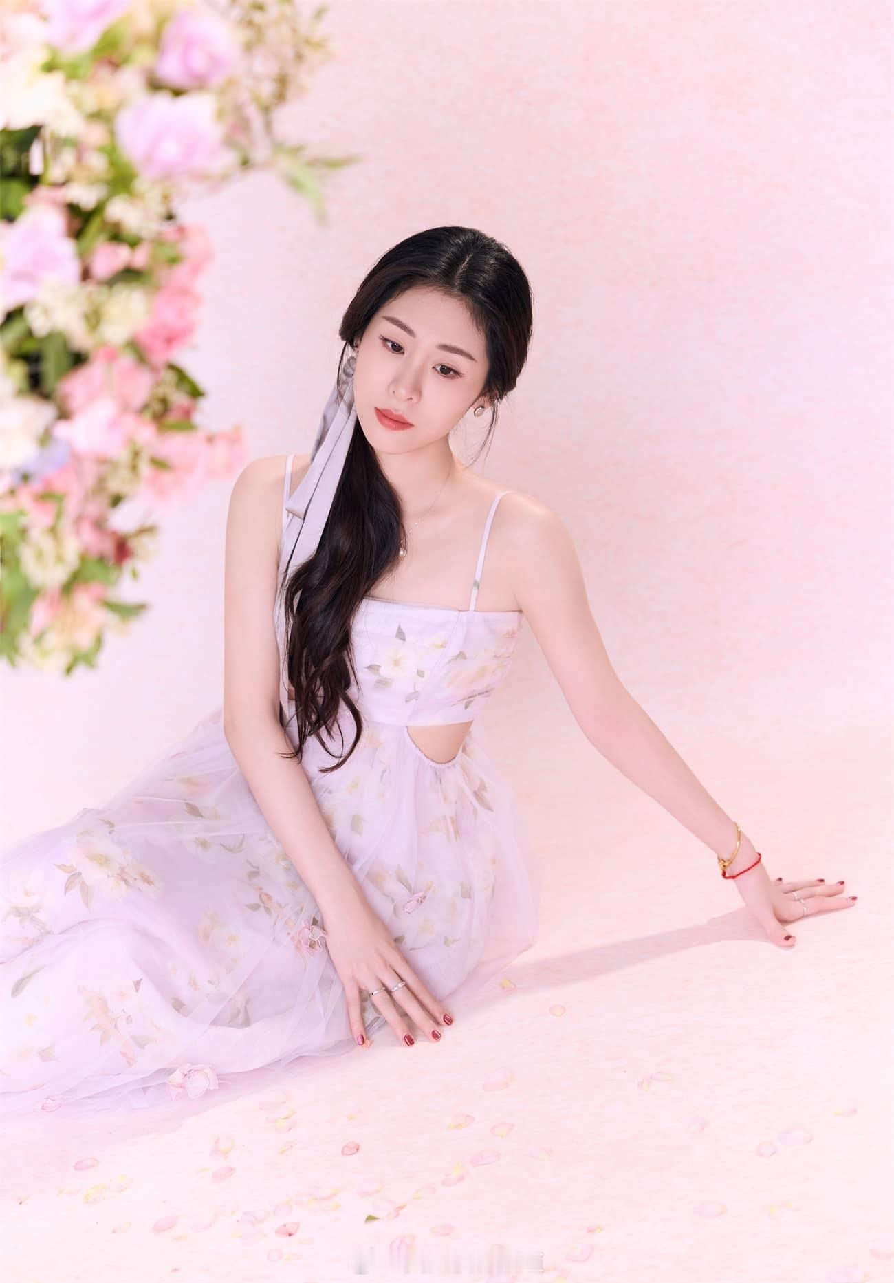 张碧晨柔光倩影恬静舒然​​​