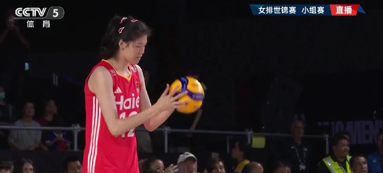 千恩万谢：巴西女排千恩万谢中国女排3：0战胜多米尼加女排！8月27日，中国女排在