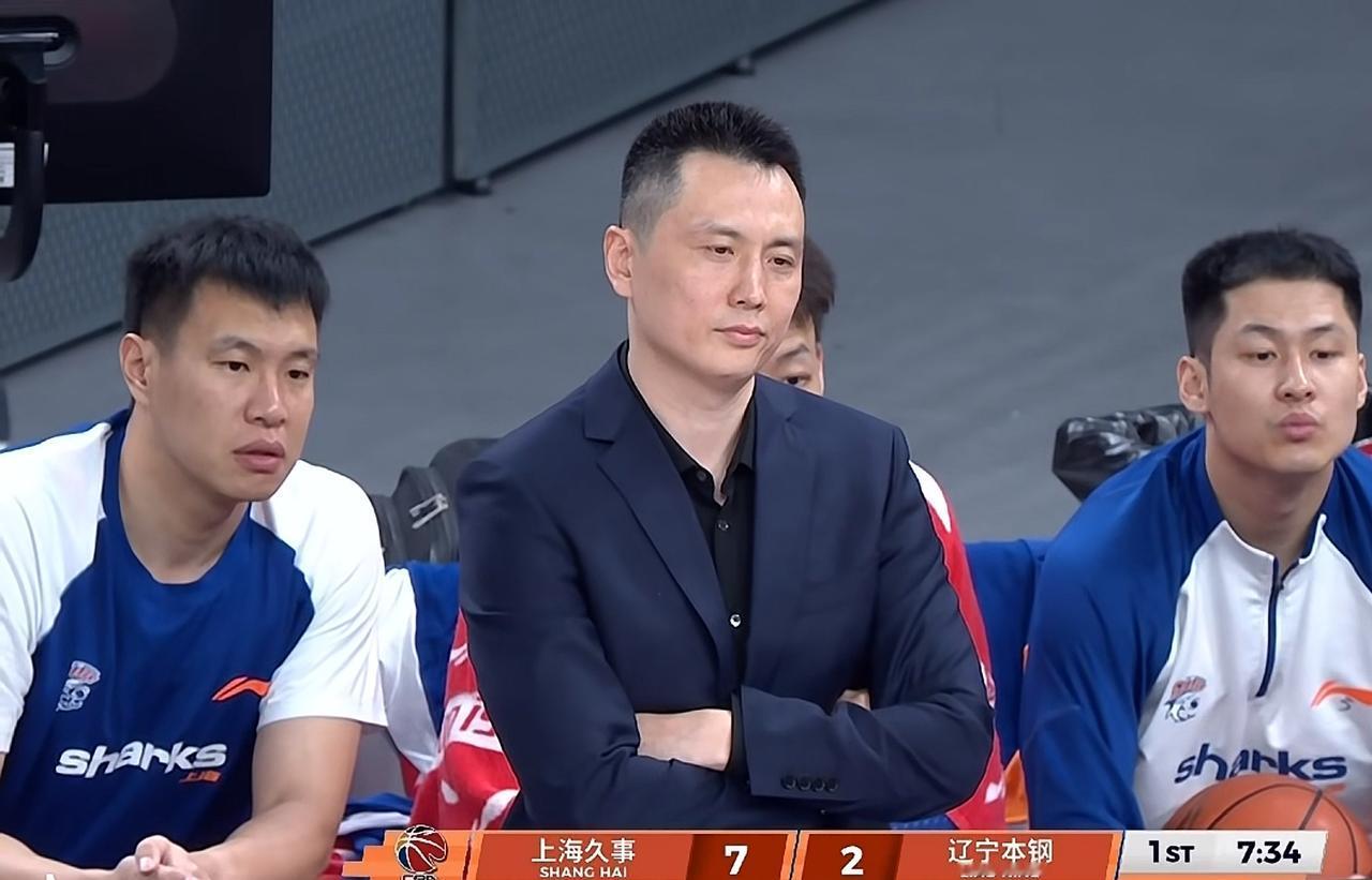 行家发声：上海队常规赛顺风顺水，季后赛关关都是坎儿，随时会爆冷出局。上海队的3