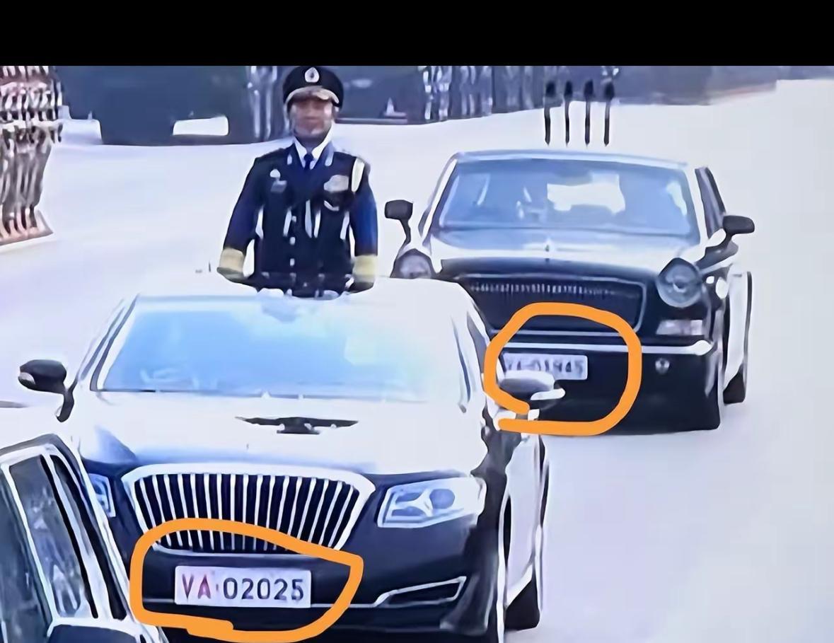 主席阅兵车后面还有一部空车，好多人以为是备用车，其实这个安排让人泪奔，太有心了。