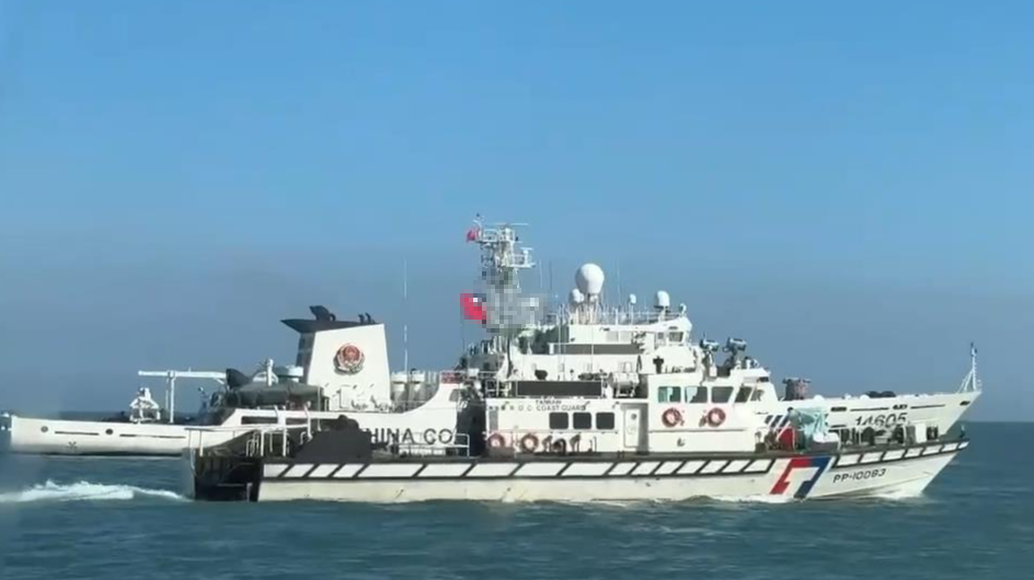 海警2202舰驱逐大批台渔船后，台伪海巡署抱怨大陆不讲默契！5月18日，台媒