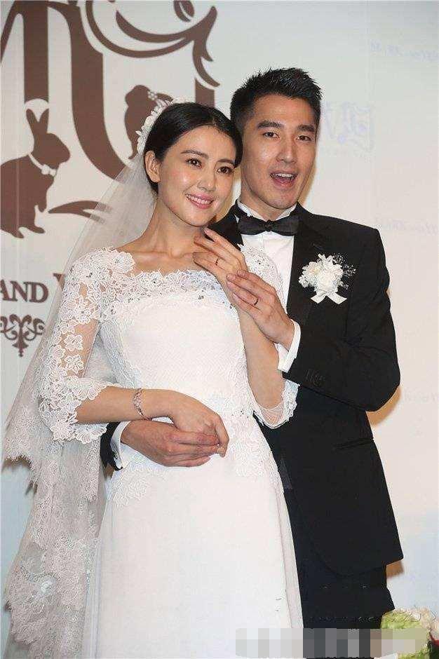 独家解读有关高圆圆赵又廷拍结婚照时姑父心情