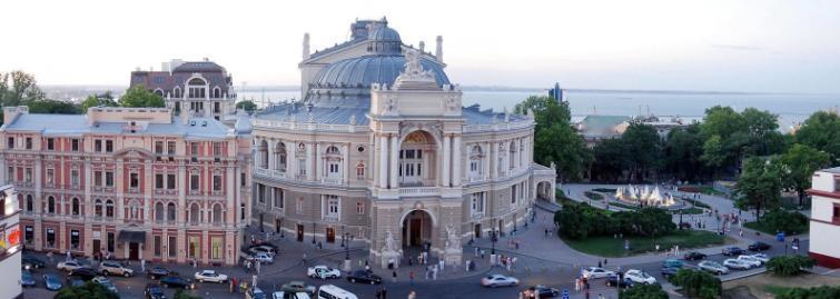 敖德萨遭俄大规模空袭，若失守乌克兰将亡国？ 凌晨三点，一轮导弹雨砸向黑海