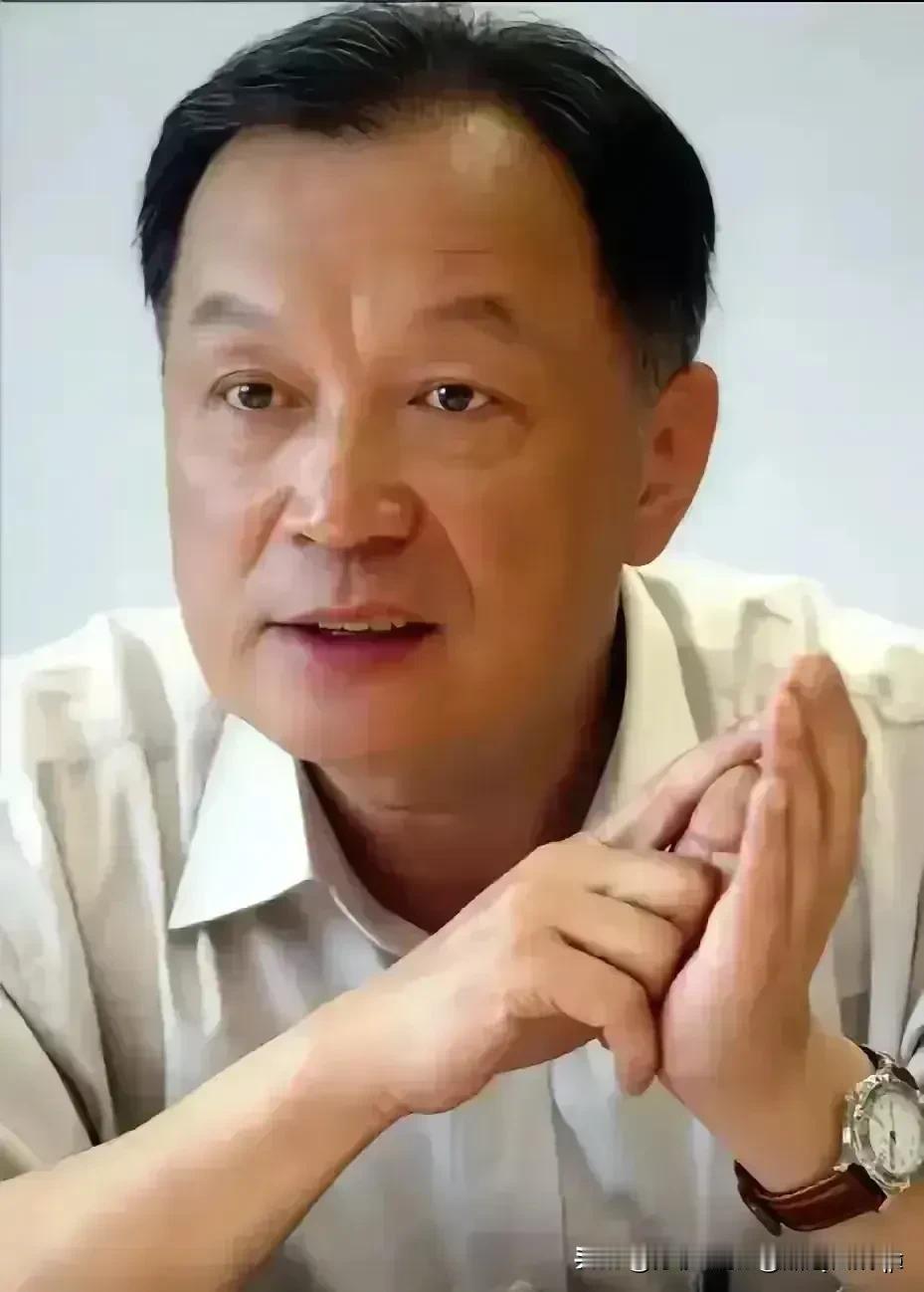 如果你还能做到以下15条，说明你的身体还很年轻：1、第一：两只手摸后脑勺