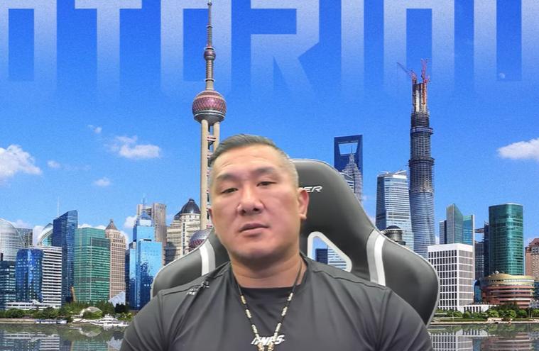 馆长批黄智贤“满嘴谎话”针对黄智贤批评馆长“你狂骂民进党，你不用讲道理吗？”，