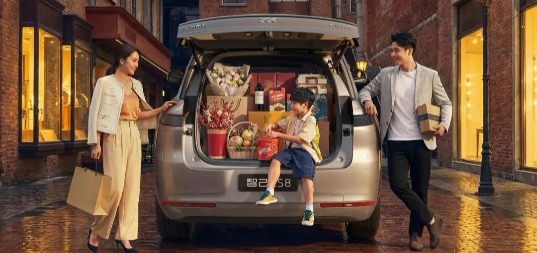 目前，我国汽车市场出现了奇特现象：第一、德系车降价第二、美系车降价第三、日