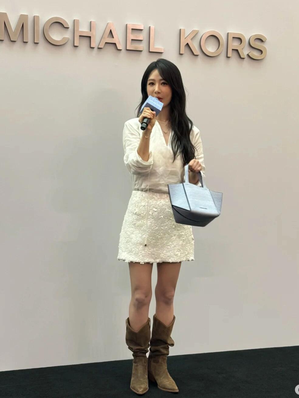 这大概就是梨形身材的痛​​​