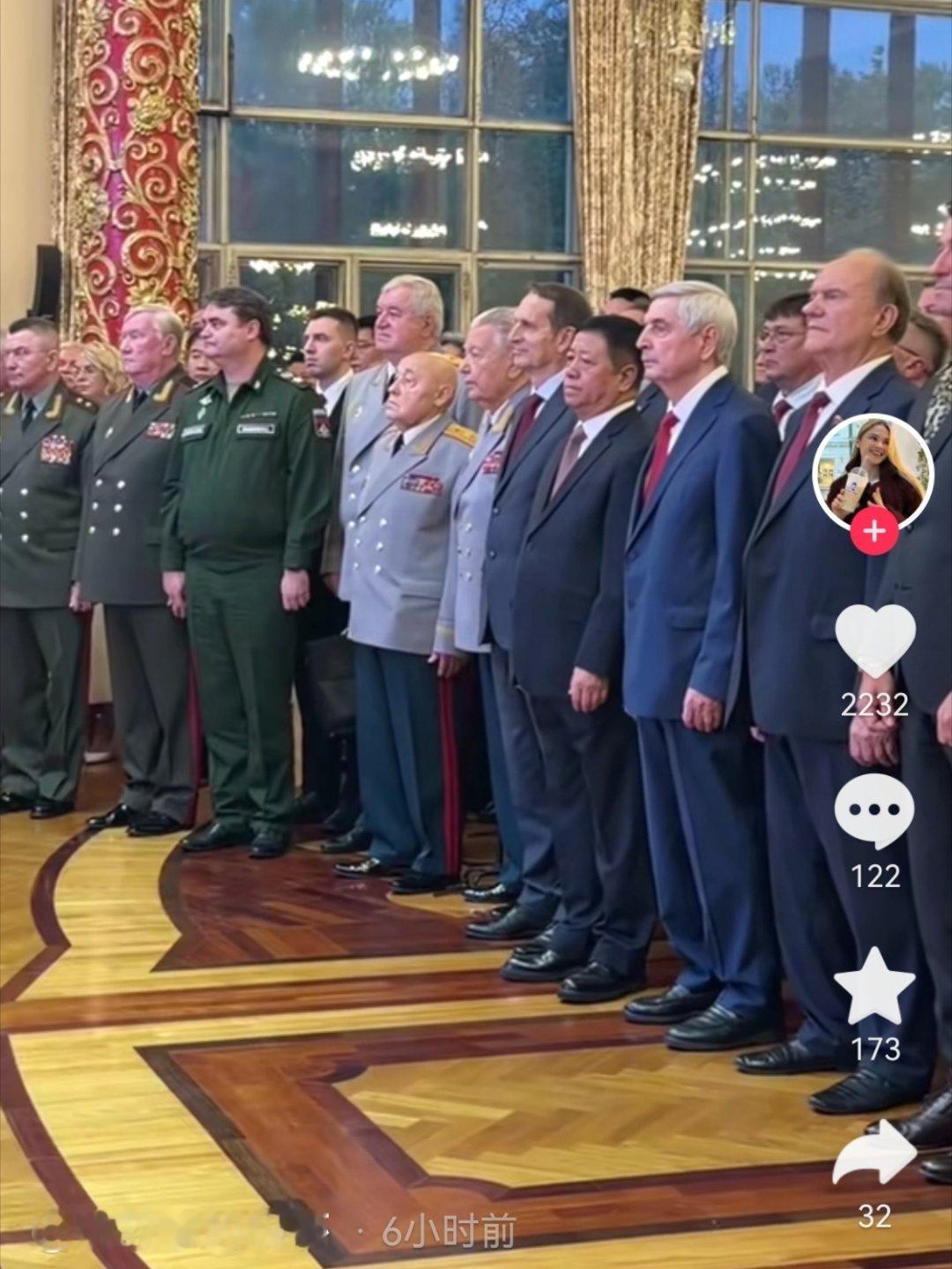 你永远不知道在中国大使馆能掉落什么毛子[捂眼睛]​