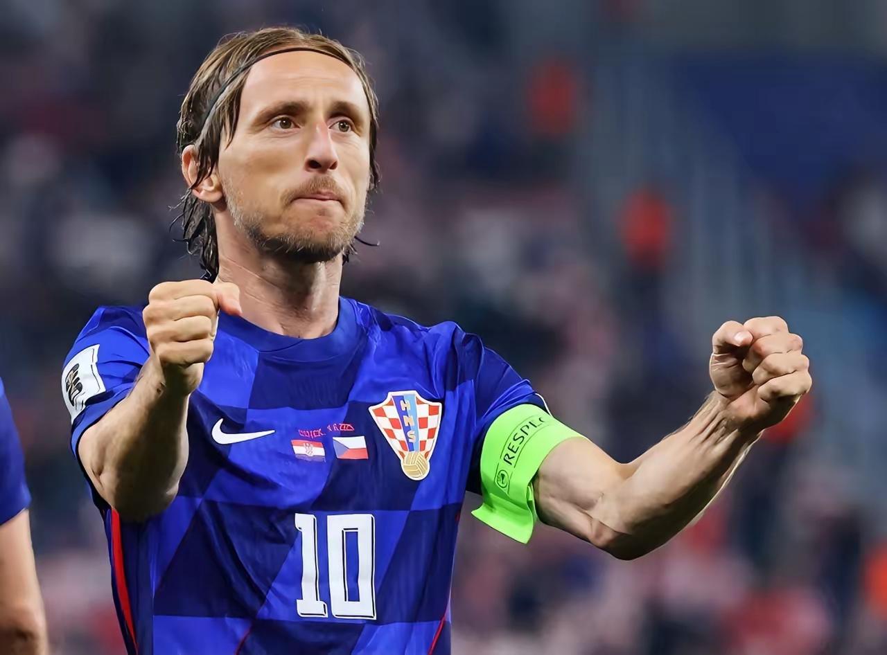 C罗、莫德里奇、梅西这三大巨星，会成为世界足坛的活化石吗？八五年出生的C罗，今