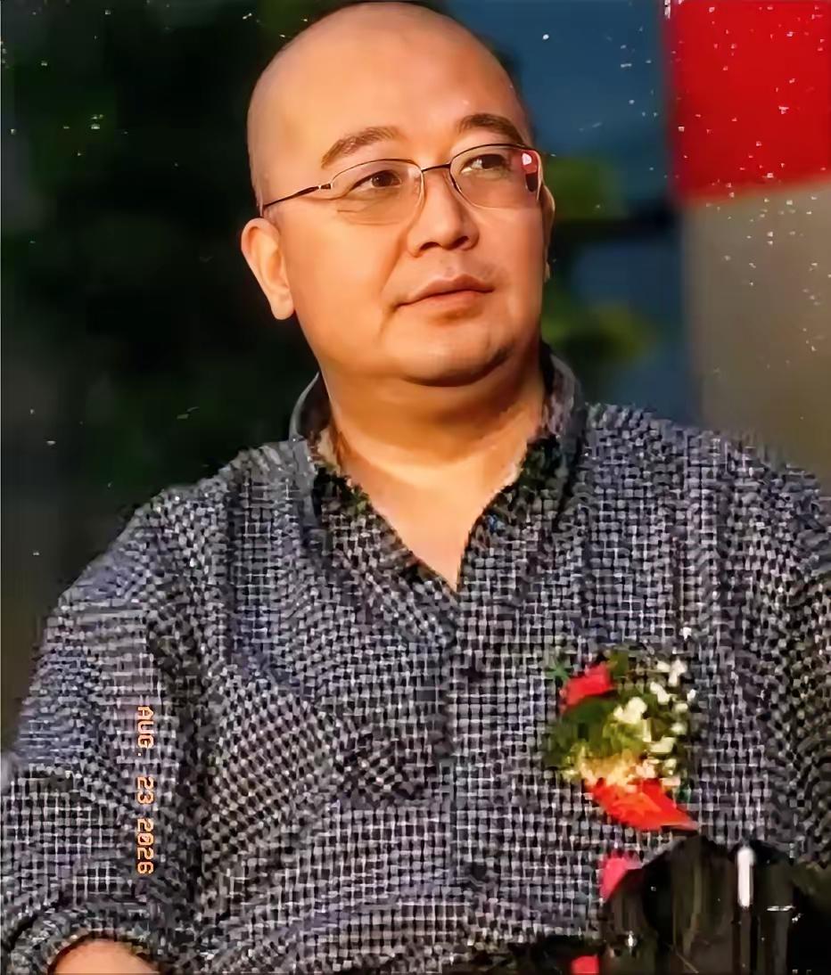 唐师曾离开前多半是有预感的。他最后一次更新日常是在8月15日，视频里的他没有开
