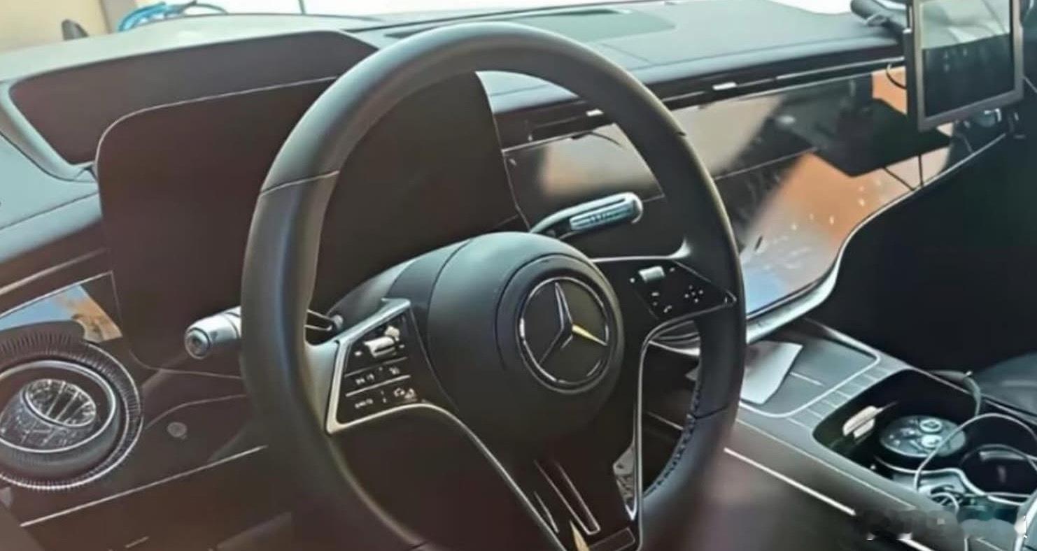 新一代奔驰s级长这个样子，个人感觉不够霸气了，不过也好，更是奠定了W222在我