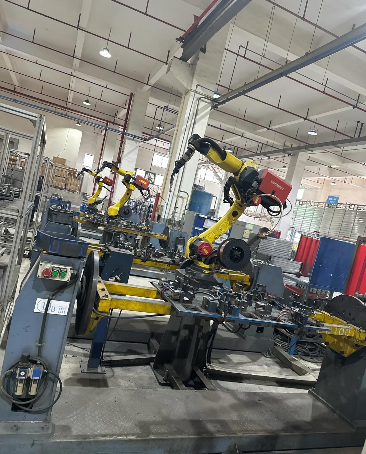 联系好了两家公司，岗位是电气工程师，第一家公司是设备厂，但要出差，就是全国到处跑