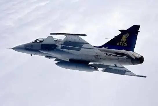 南美国家还是不能吸取马岛战争的教训啊！哥伦比亚宣布采购16架“鹰狮”战斗机。